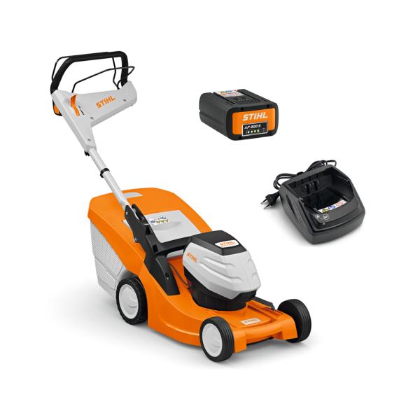 STIHL RMA 443.2 PV – AKU sekačka s pojezdem 1,05 kW, záběr 41 cm, koš 55 l + akumulátor AP 300 S + nabíječka AL 101