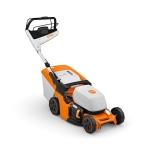 STIHL RMA 443.3 PV – AKU kosačka s pojazdom 1,45 kW, záber 41 cm, kôš 52 l